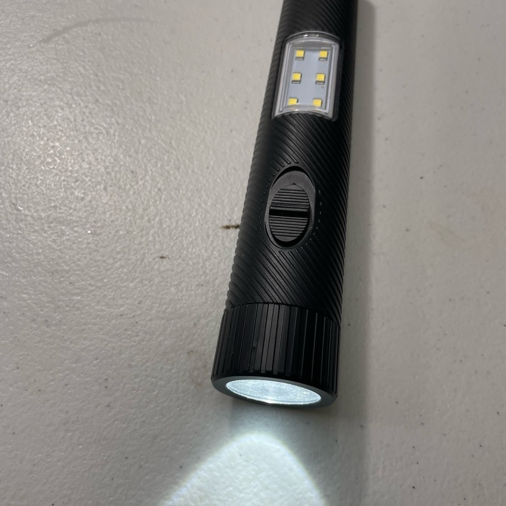 Black LED Flashlight - Picture 4 of 5